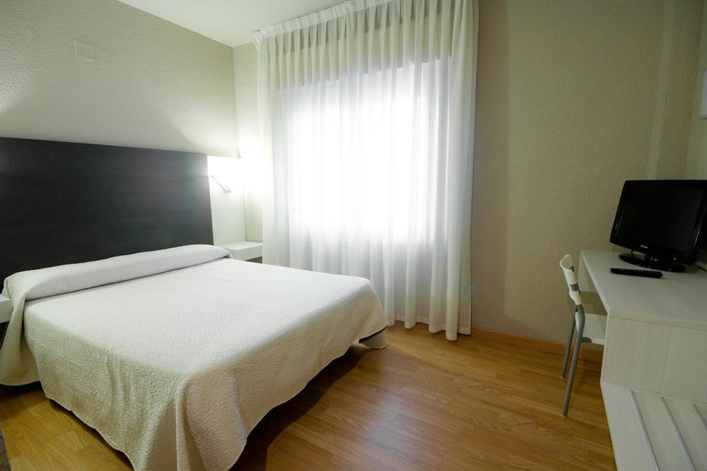 Hotel Fornos カラタユー 部屋 写真